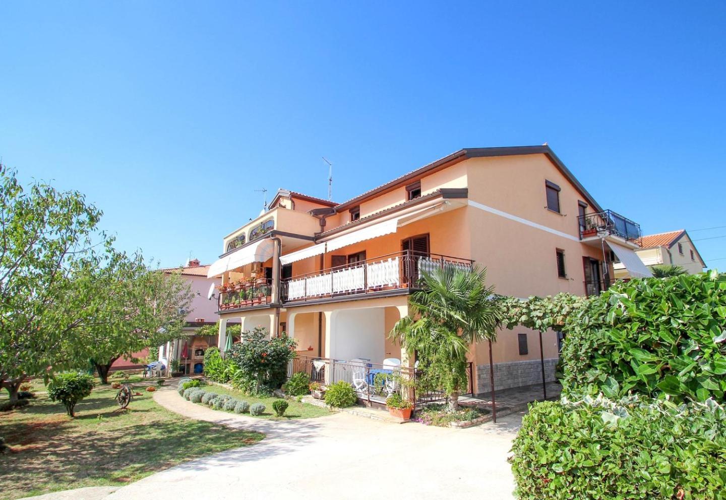 Apartments Maria Novigrad  ภายนอก รูปภาพ