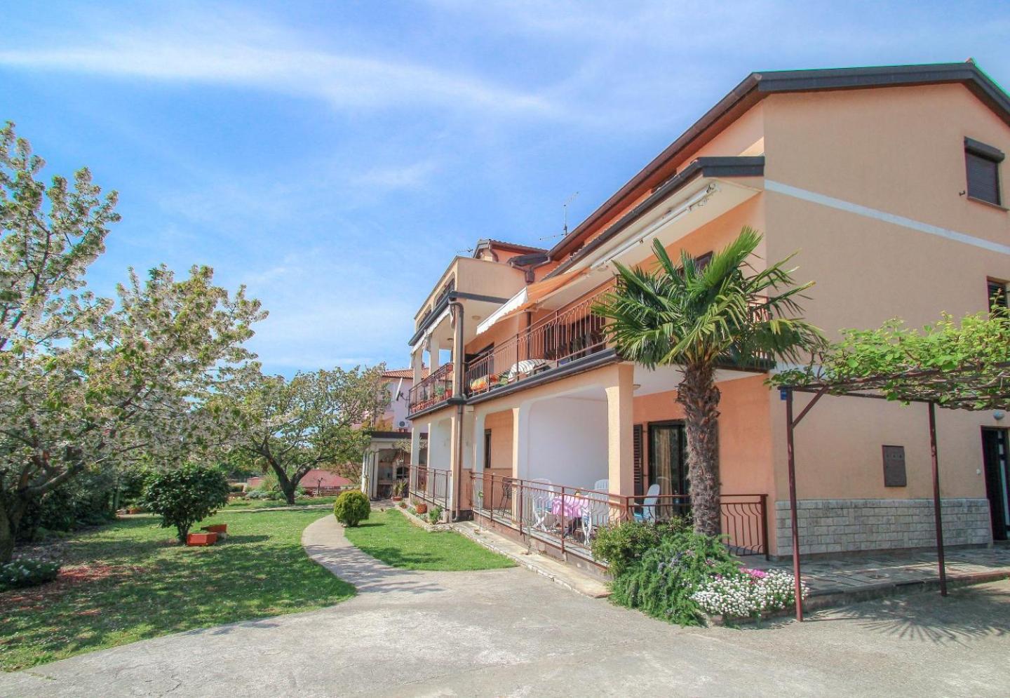 Apartments Maria Novigrad  ภายนอก รูปภาพ